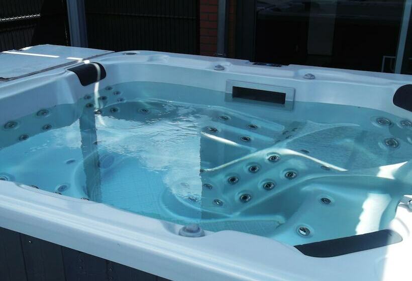 פנסיון B&b At Spa Villa