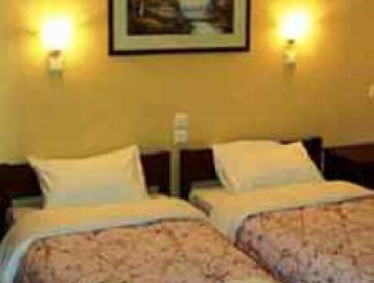 פנסיון Nefeli Guesthouse