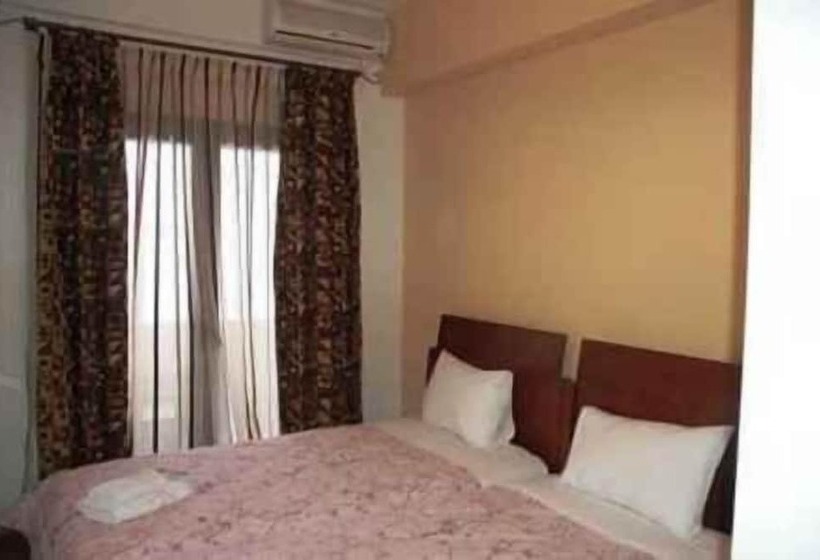 פנסיון Nefeli Guesthouse