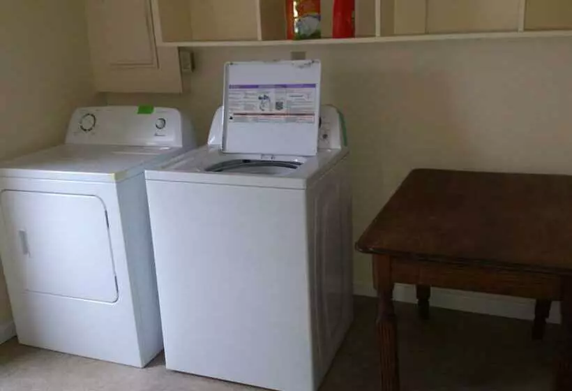 Majatalo Victory Place