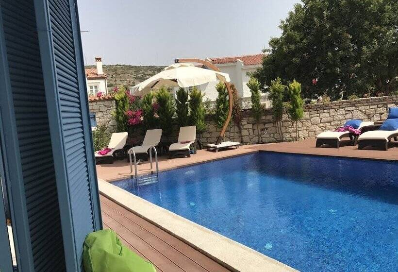 Vi̇a Perla Buti̇k Otel