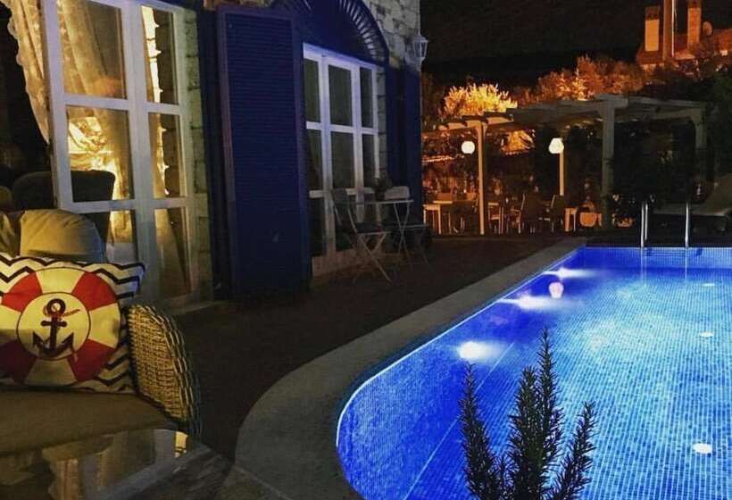 Vi̇a Perla Buti̇k Otel