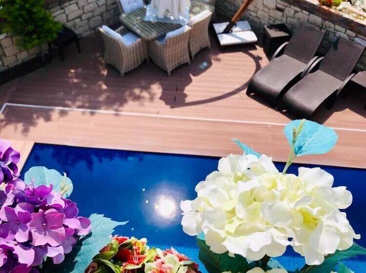 Vi̇a Perla Buti̇k Otel