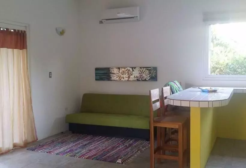 ベッドアンドブレックファースト Cabanas Los Colibris