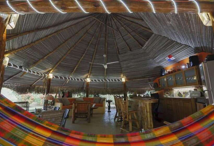 مبيت وإفطار Cabanas Los Colibris