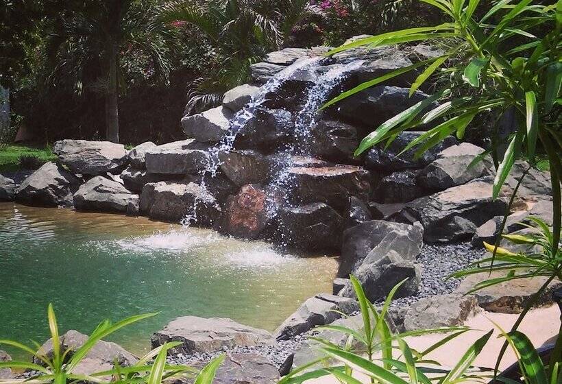 مبيت وإفطار Cabanas Los Colibris