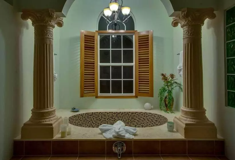 Aamiaismajoitus (B&B) The Crimson Orchid Inn At Orchid Bay