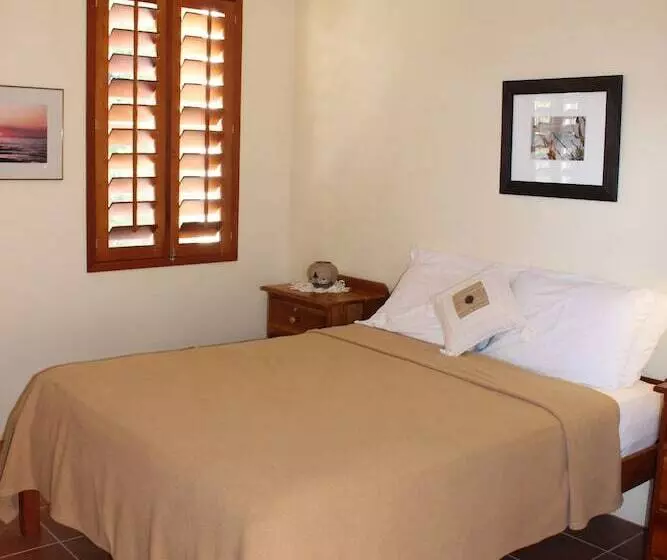 Aamiaismajoitus (B&B) The Crimson Orchid Inn At Orchid Bay