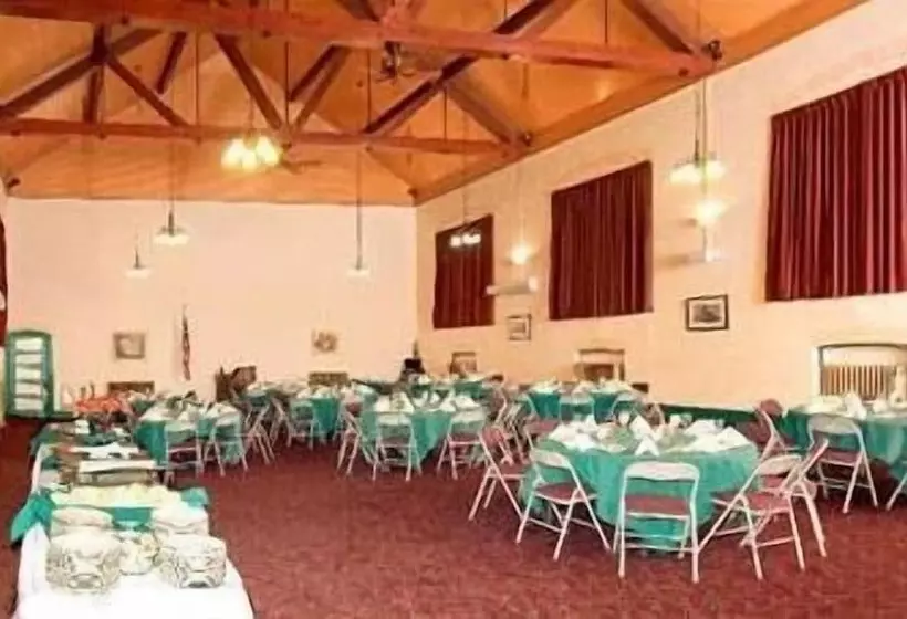 Aamiaismajoitus (B&B) The Noon Collins Inn