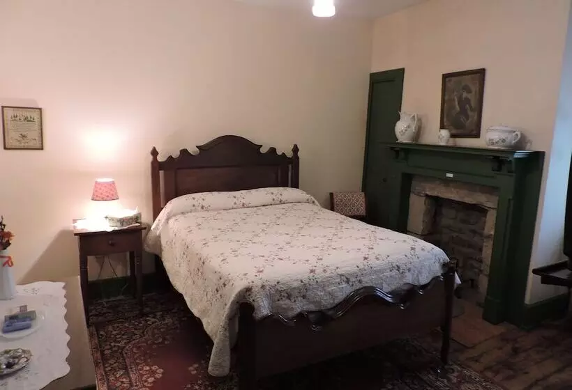 Aamiaismajoitus (B&B) The Noon Collins Inn