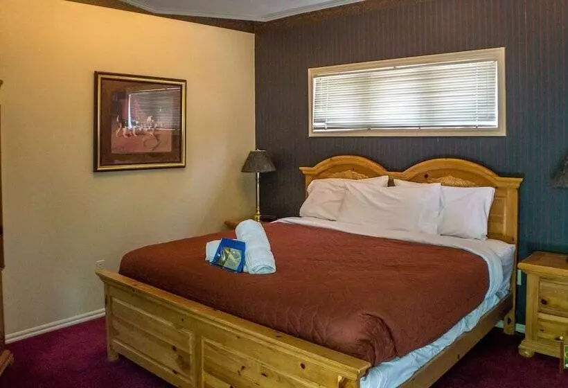 Candlewyck Cove Resort