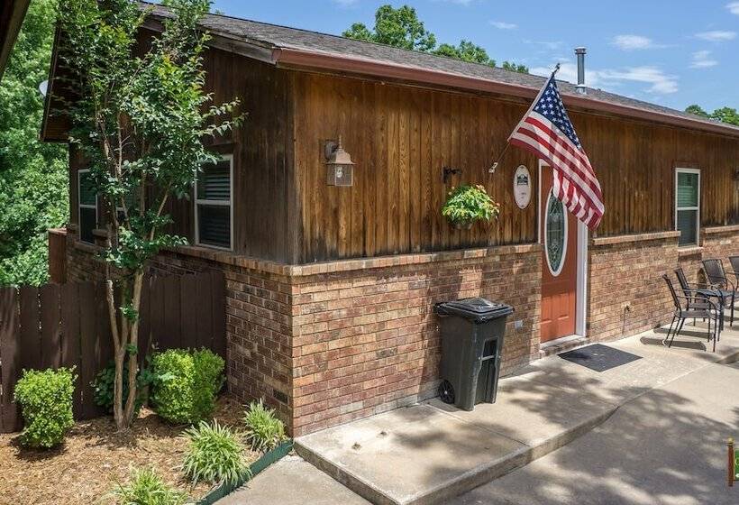 Candlewyck Cove Resort