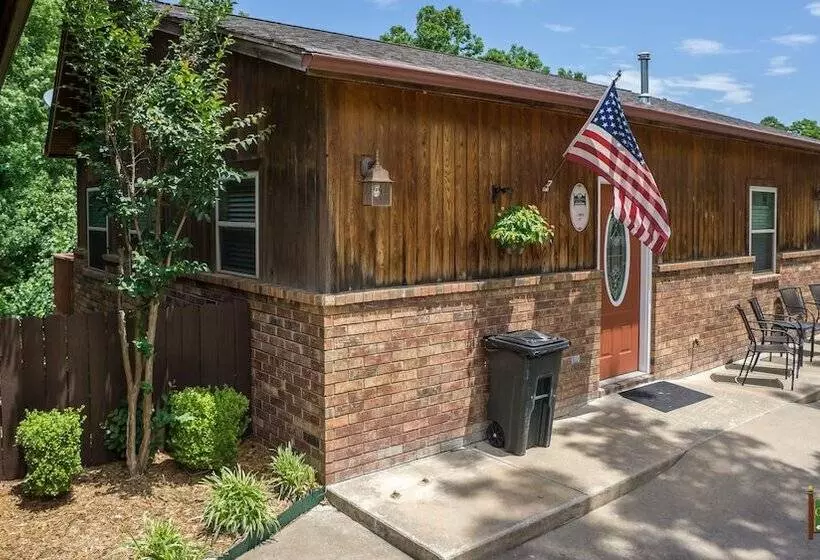 Candlewyck Cove Resort