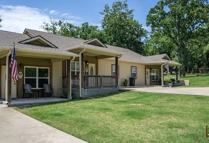 Candlewyck Cove Resort