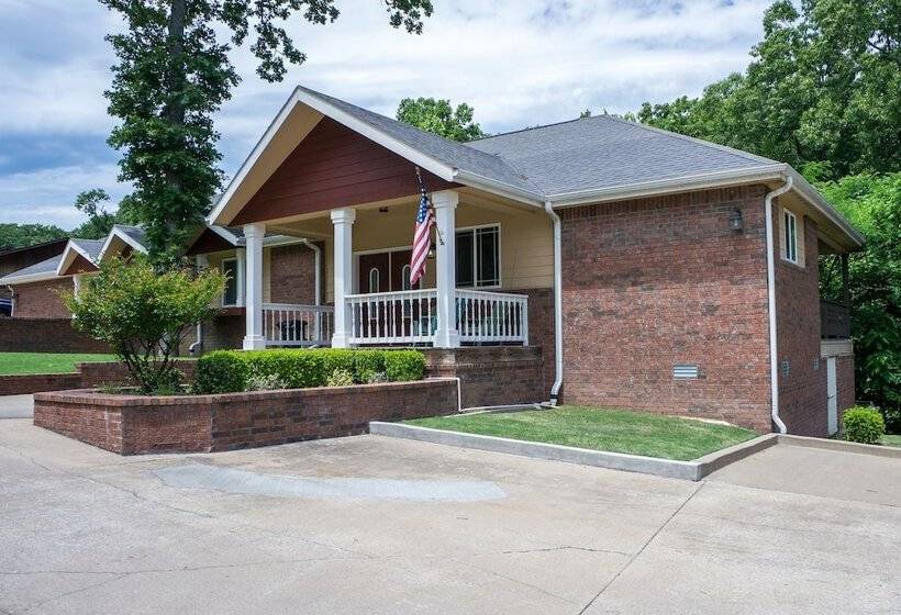 Candlewyck Cove Resort