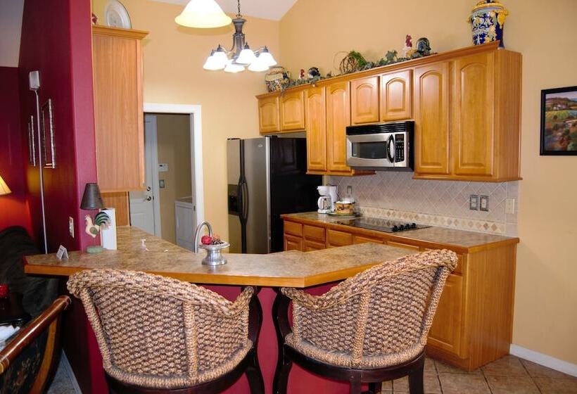 Candlewyck Cove Resort