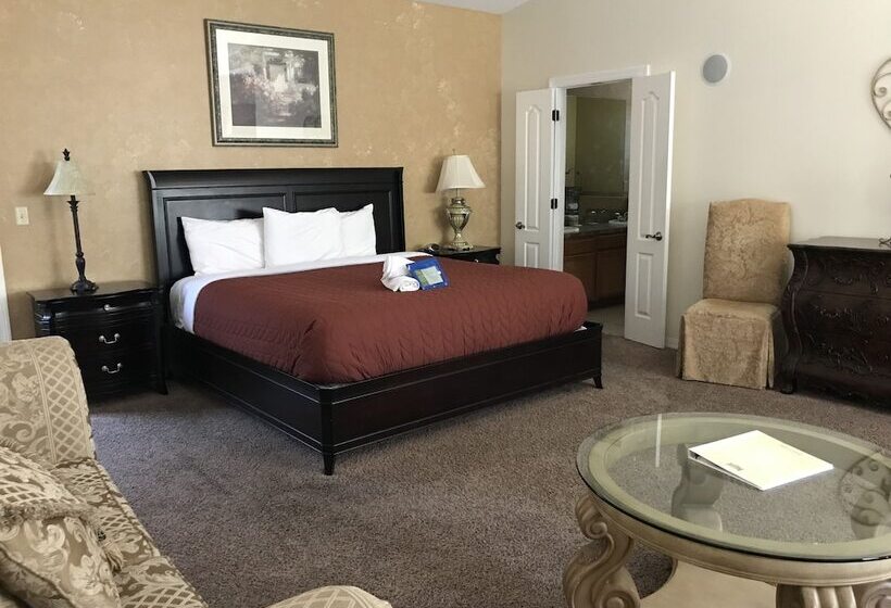 Candlewyck Cove Resort