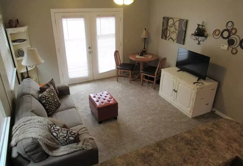 Candlewyck Cove Resort