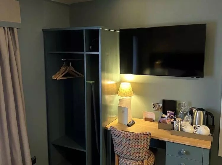 Castle Hotel By Greene King Inns