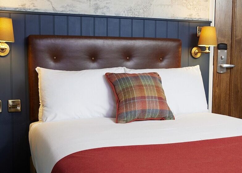 Castle Hotel By Greene King Inns