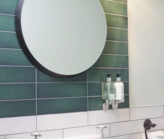 Castle Hotel By Greene King Inns