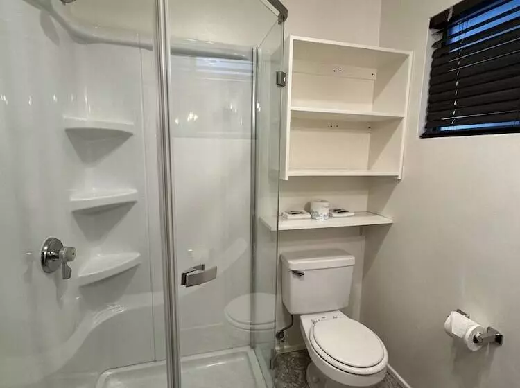 Crest Lodge Historic Mountain Inn