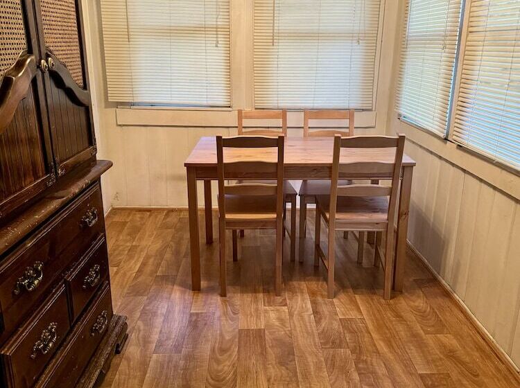 Crest Lodge Historic Mountain Inn