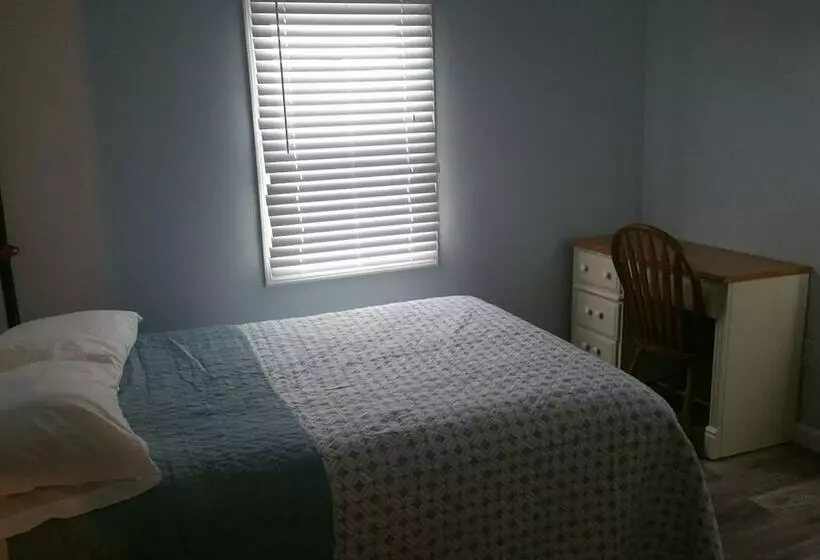 Hotelli 12 Ashworth Ave