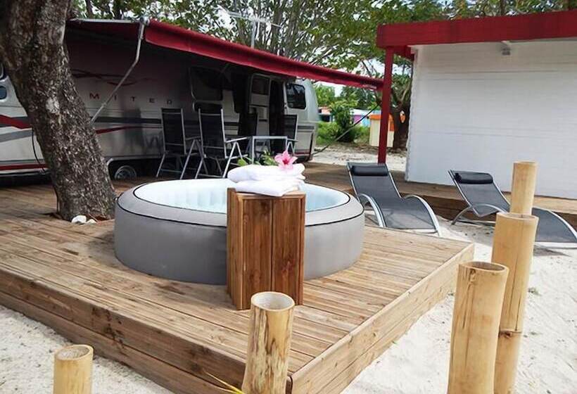 هتل Airstream Paradise