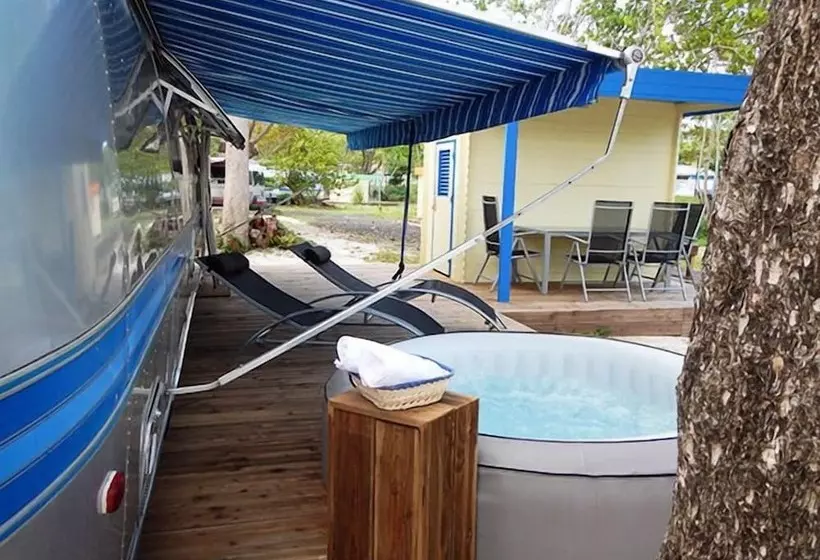 هتل Airstream Paradise