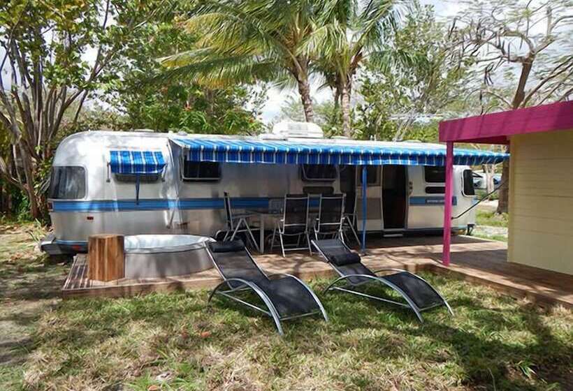 هتل Airstream Paradise