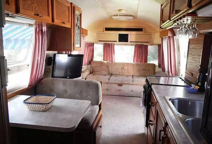 هتل Airstream Paradise