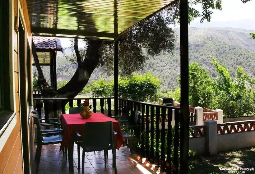 Hotelli Camping Orgiva