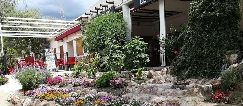 Hotelli Camping Orgiva