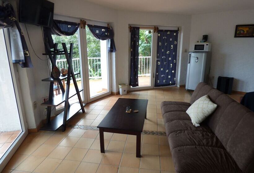 هتل El Faro Apartment