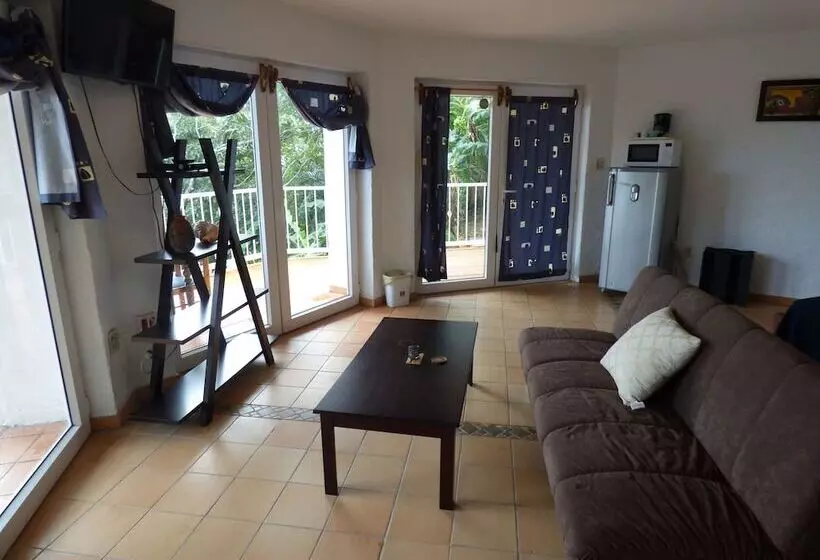 هتل El Faro Apartment