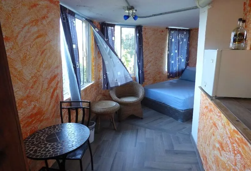 هتل El Faro Apartment