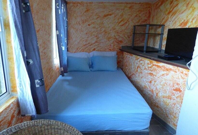 هتل El Faro Apartment