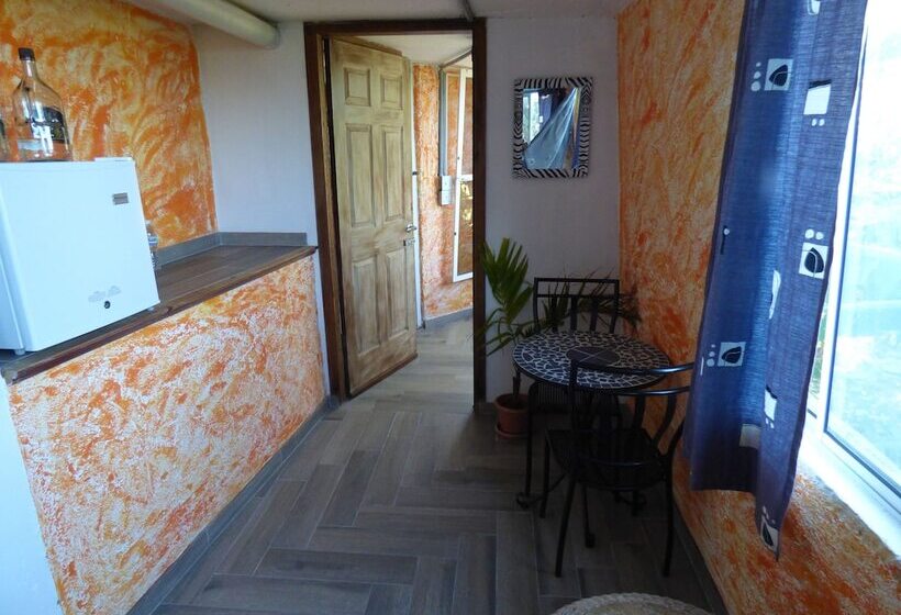 هتل El Faro Apartment