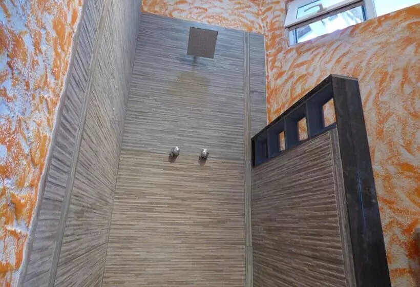 هتل El Faro Apartment