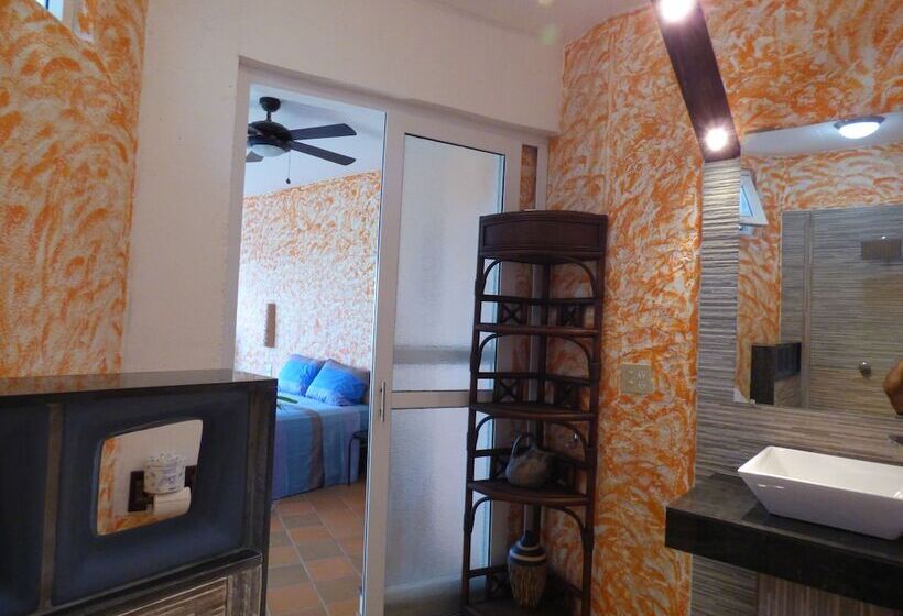 هتل El Faro Apartment