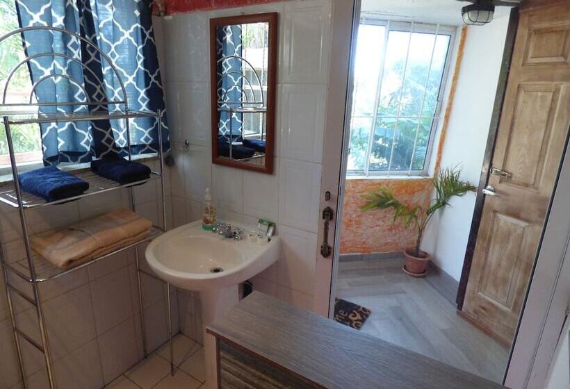 هتل El Faro Apartment