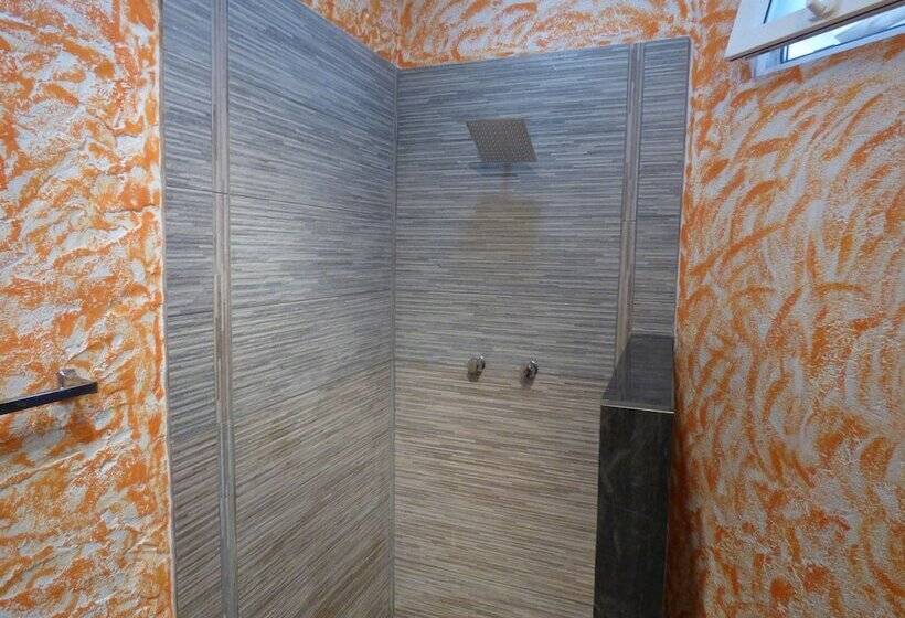 هتل El Faro Apartment