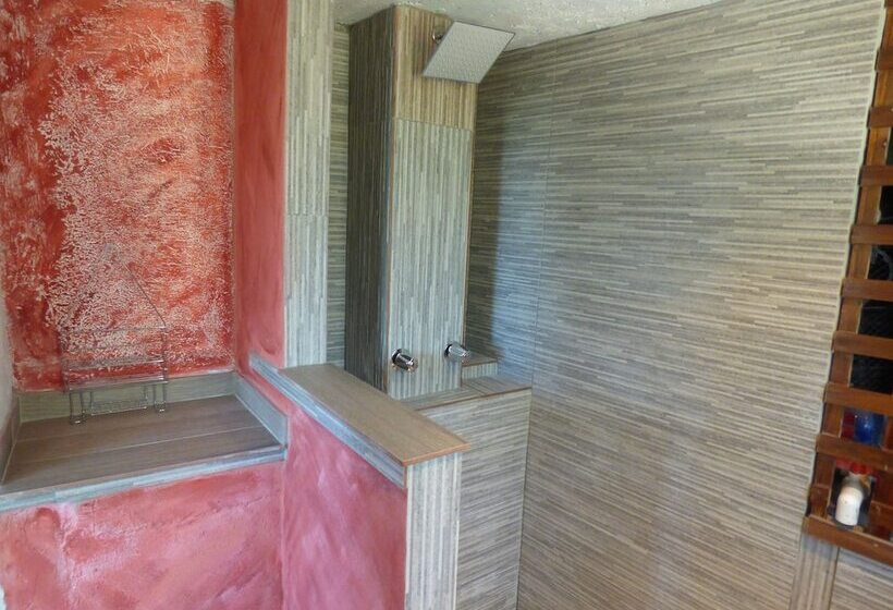 هتل El Faro Apartment