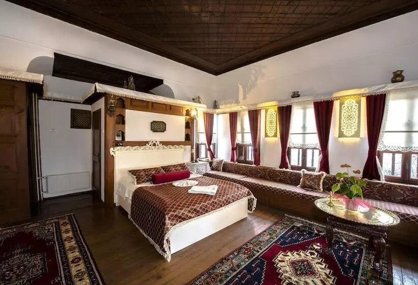 Hotelli Havuzlu Asmazlar Konagi