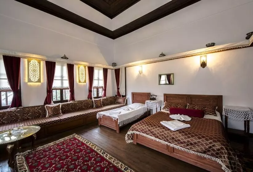 Hotelli Havuzlu Asmazlar Konagi