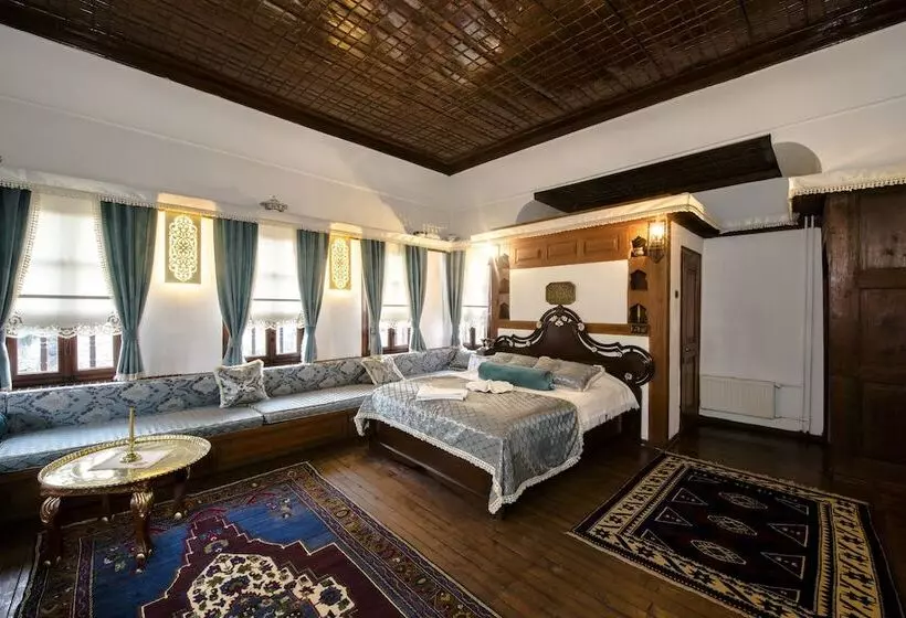 Hotelli Havuzlu Asmazlar Konagi