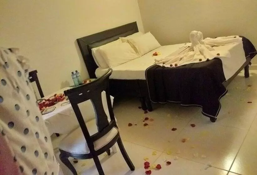 هتل Hortensia Real Boutique