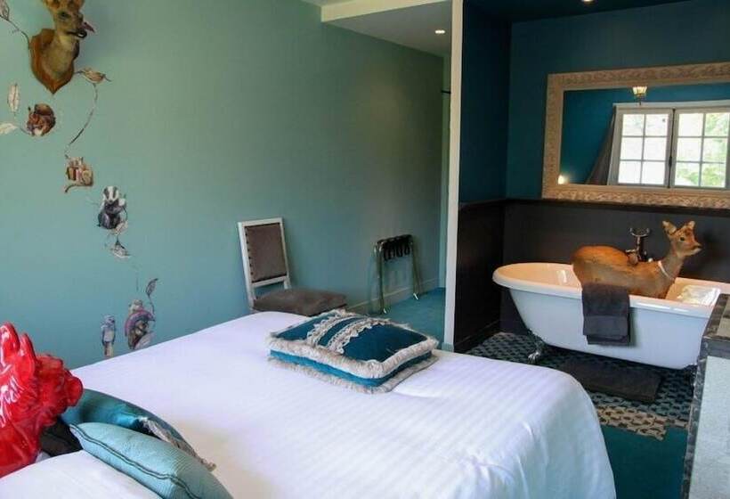 Отель Hôtel Les Biches