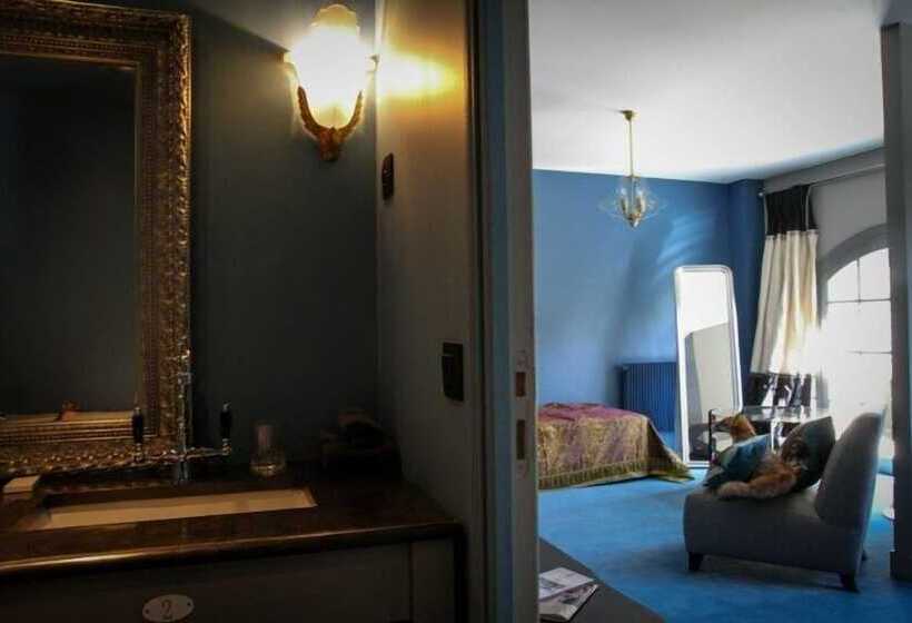 Отель Hôtel Les Biches